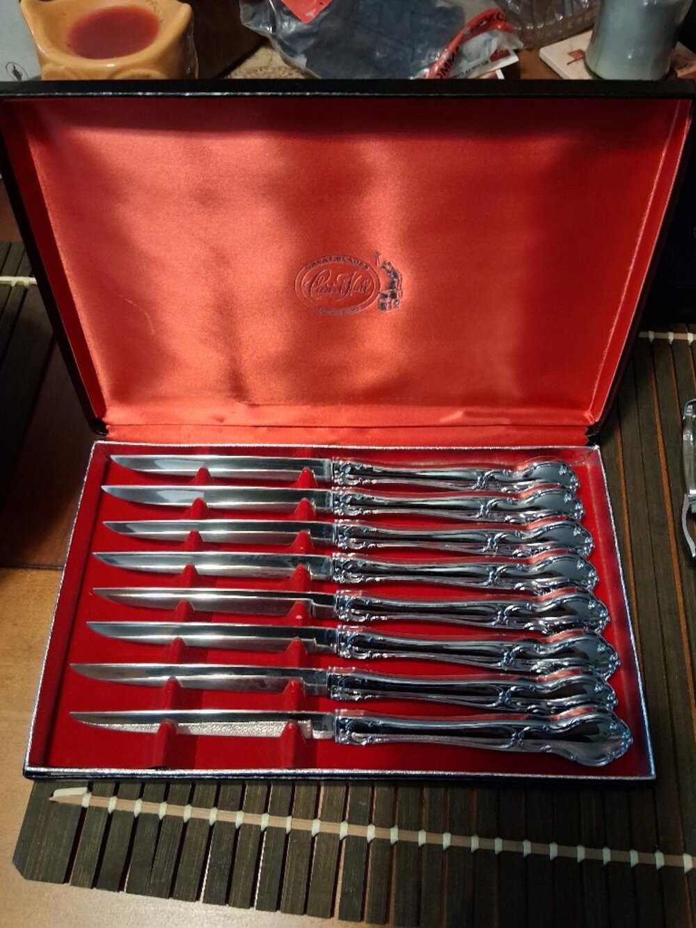 carvel hull 8 steak knives